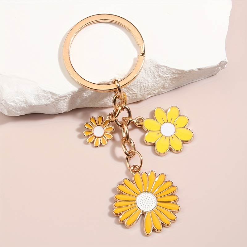 Flower Keychain Daisy Enameled Charms, Aesthetic Keychain Car Key Ring  Pendant - Temu