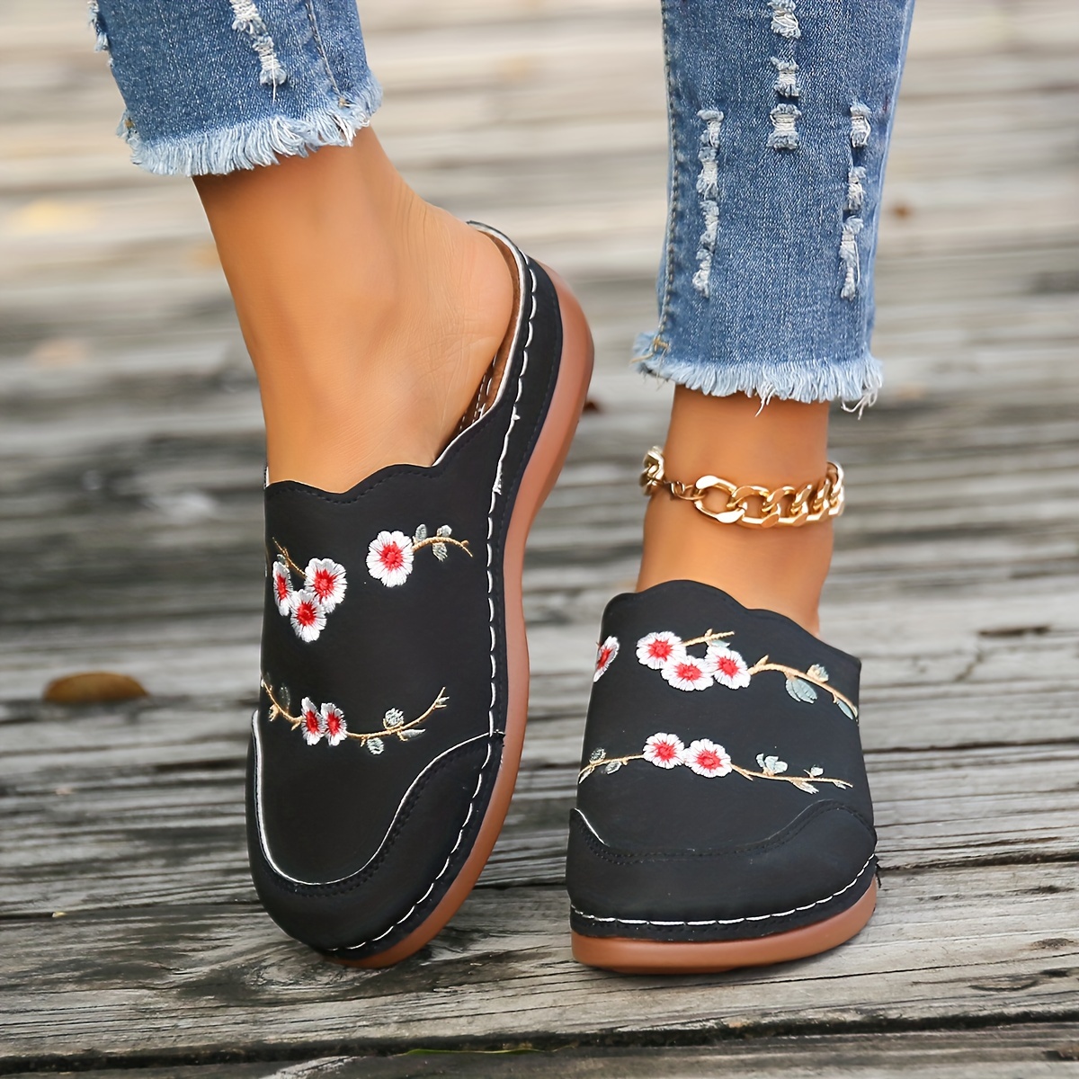 SOCOFY Retro Sandals Paisley Pattern Embroidery Slip On Wood Mules Clogs  Comfy Low Heel Sandals For Easter Gifts Summer Spring