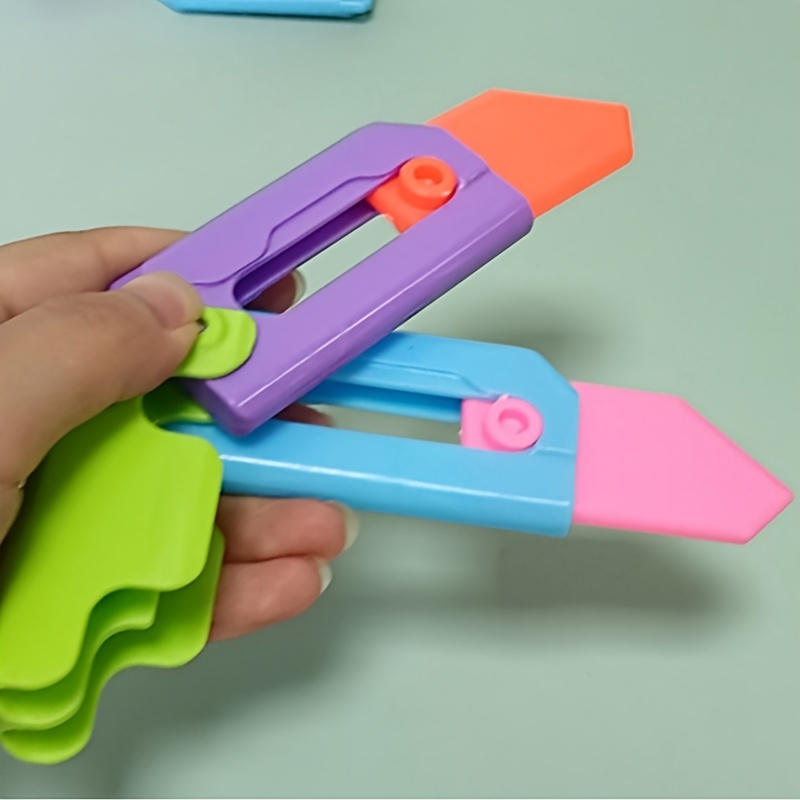 Large Radish Knife 3D Gravity Radish Knife Cool Decompression Simulation  Knife Toy Foldable Radish Knife