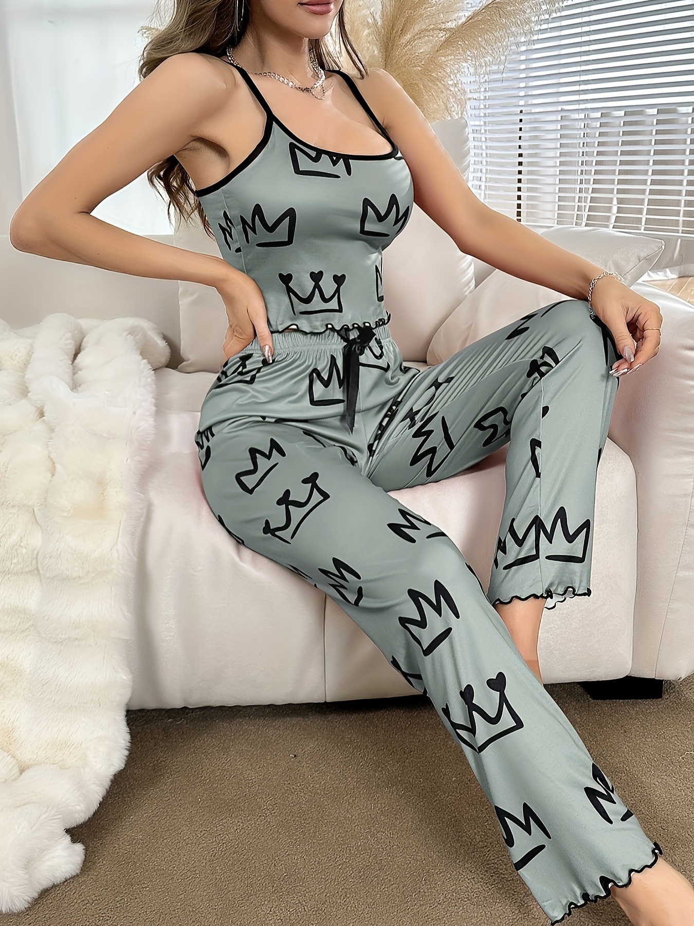 Scoop Neck T-Shirt & Jogger Pants Pajama Set