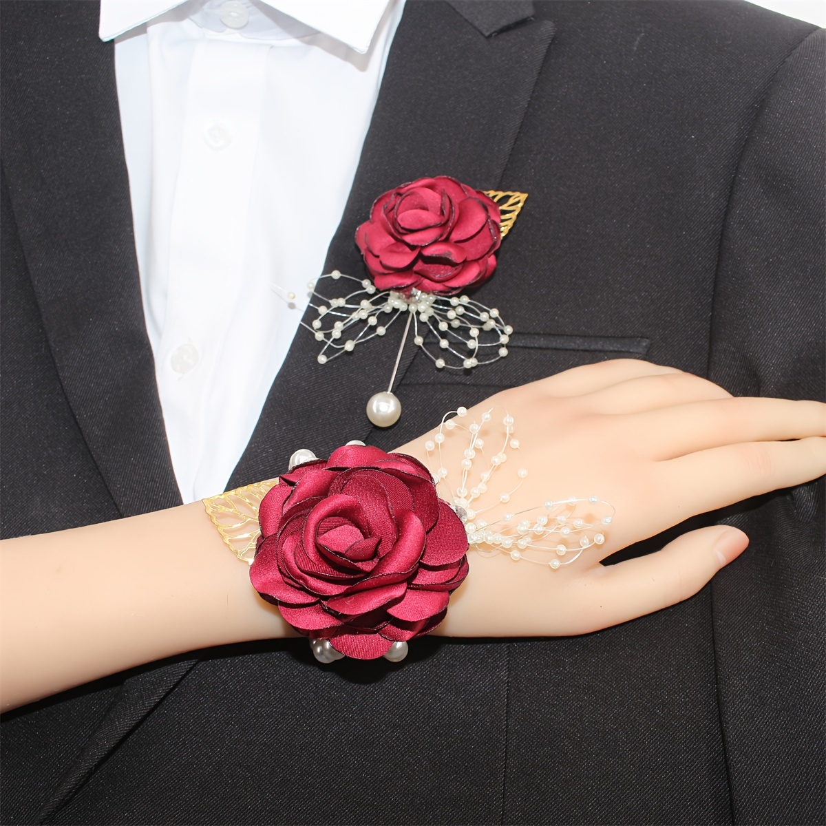 

2pcs Wrist Corsage And Boutonniere Set, Artificial Rose Faux Pearls Bridal Bridesmaid Wrist Corsage Flower, Groom Best Man Boutonniere Wedding Prom Party Engagement Ceremony Anniversary Decor