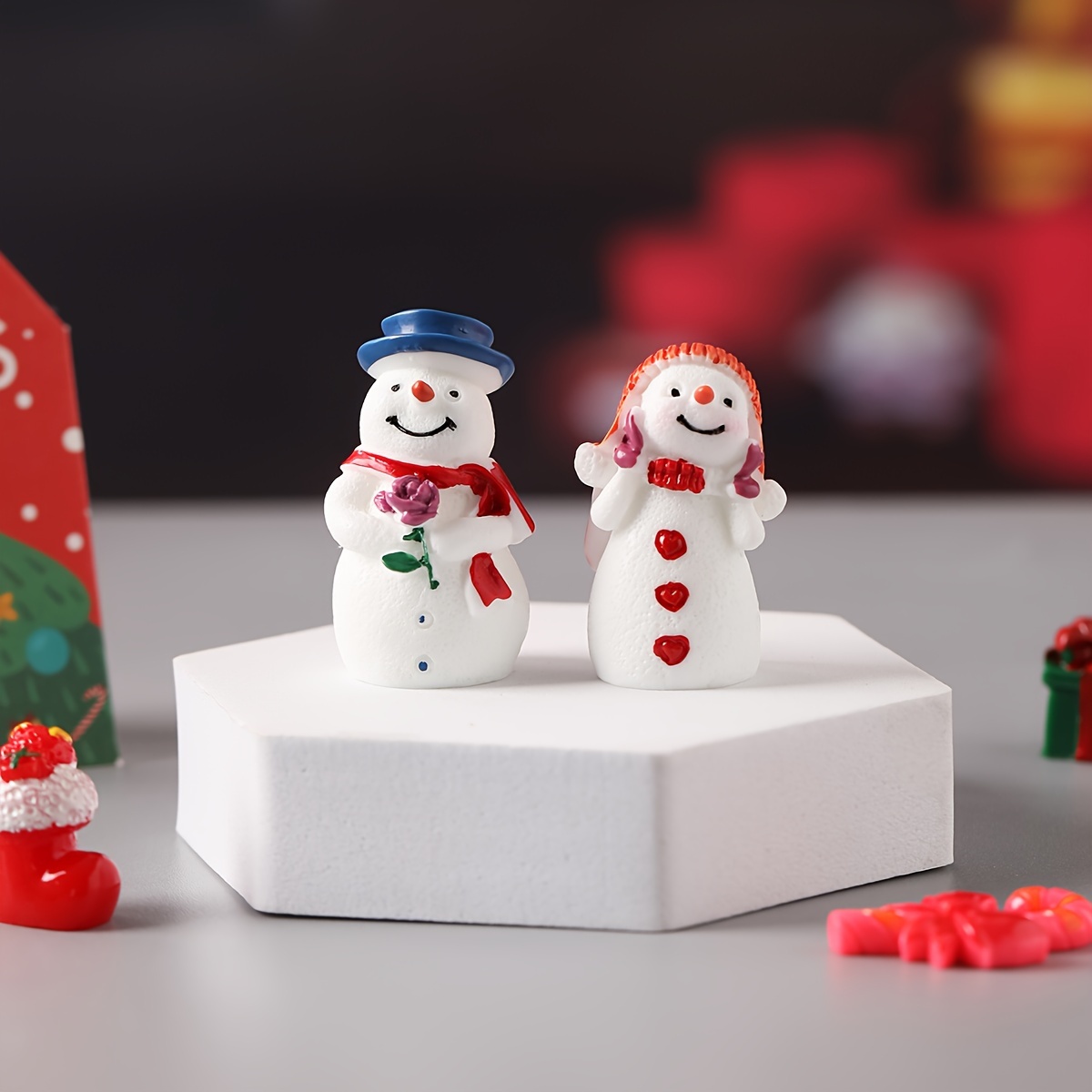 Christmas Snowman Figurine Resin Snowman Miniature Mini Snowman Figurine