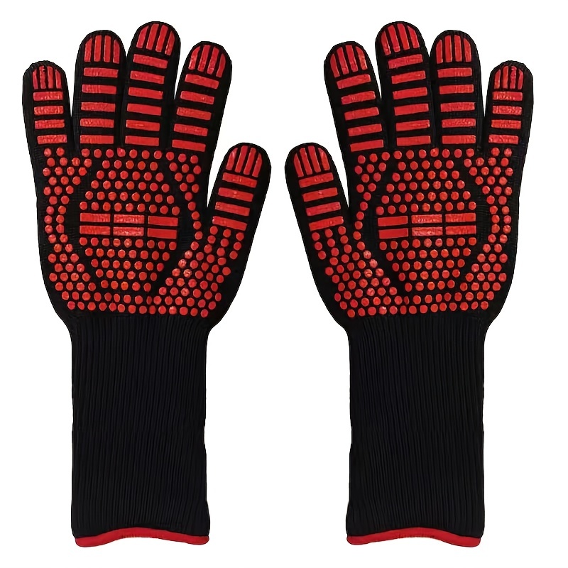 A Set Of Pastoral Style Thickened Insulation Gloves For Oven