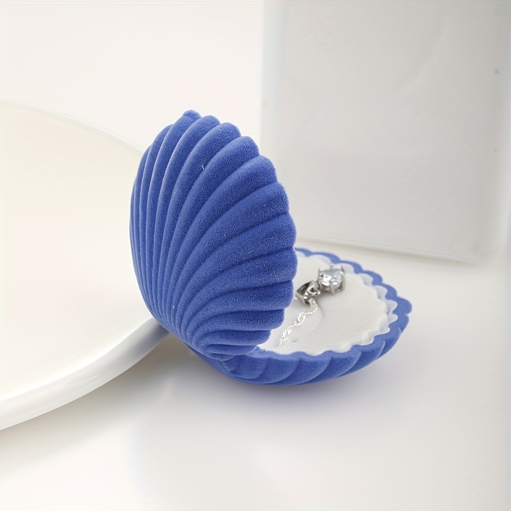 Small Shell Flocking Jewelry Box