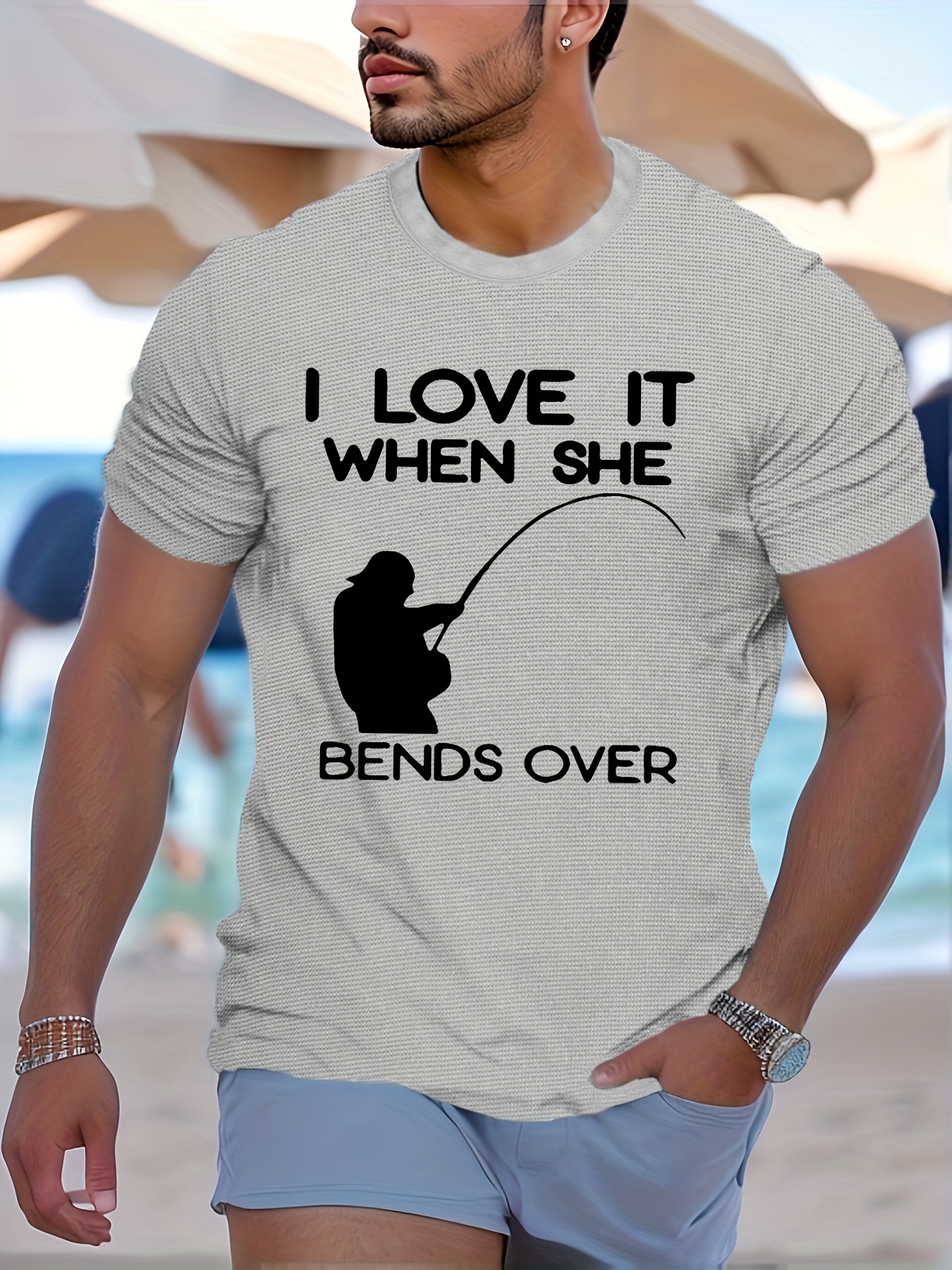 Funny Fishing Shirt Funny Men's Fishing Shirt I Love It When She Bends Over  Graphic Tee District Unisex Shirt Fisherman's Humor T-shirt 
