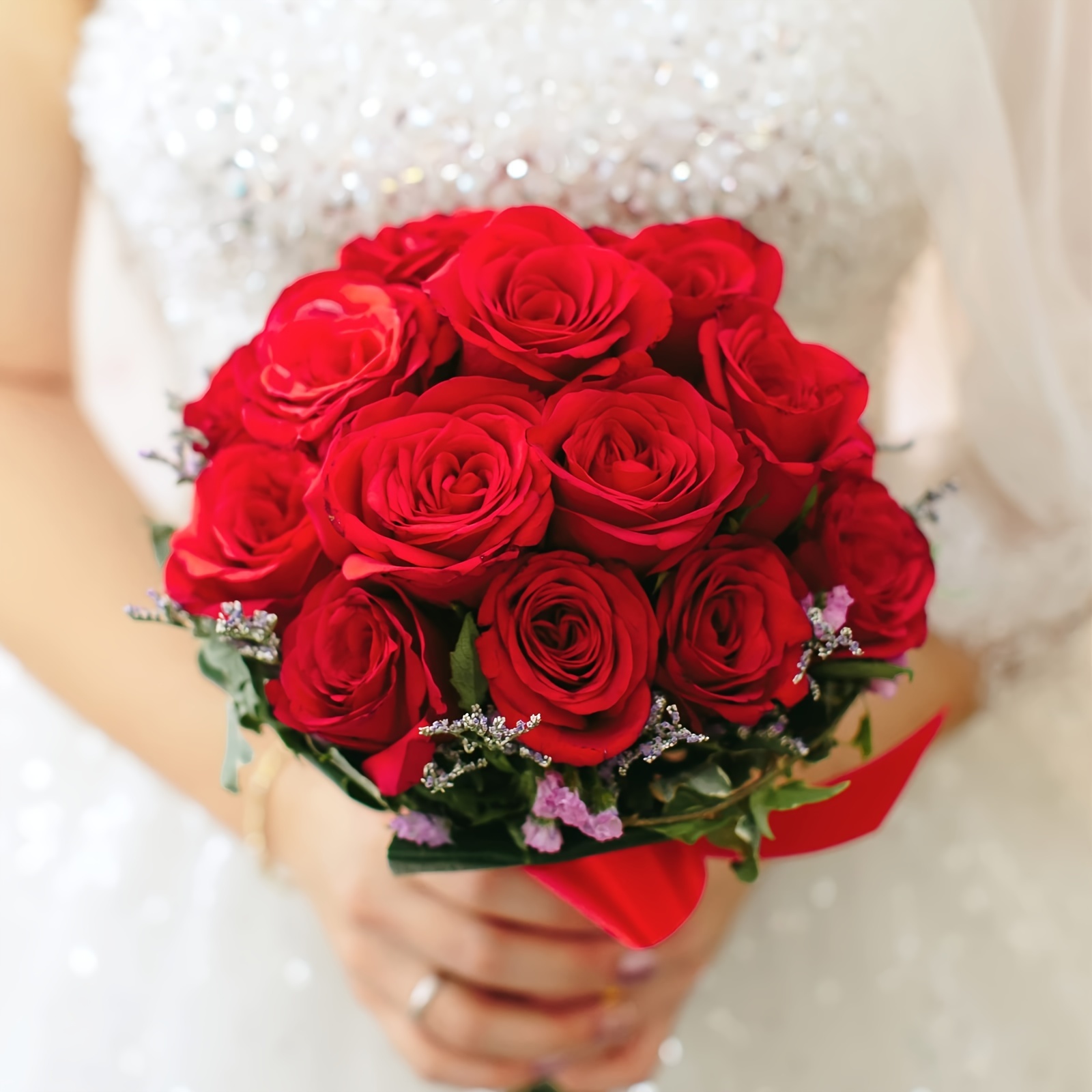 Mocoosy 12 rosas rojas artificiales de seda, rosas falsas con tallos  largos, ramos de rosas artificiales realistas para decoración de boda,  despedida