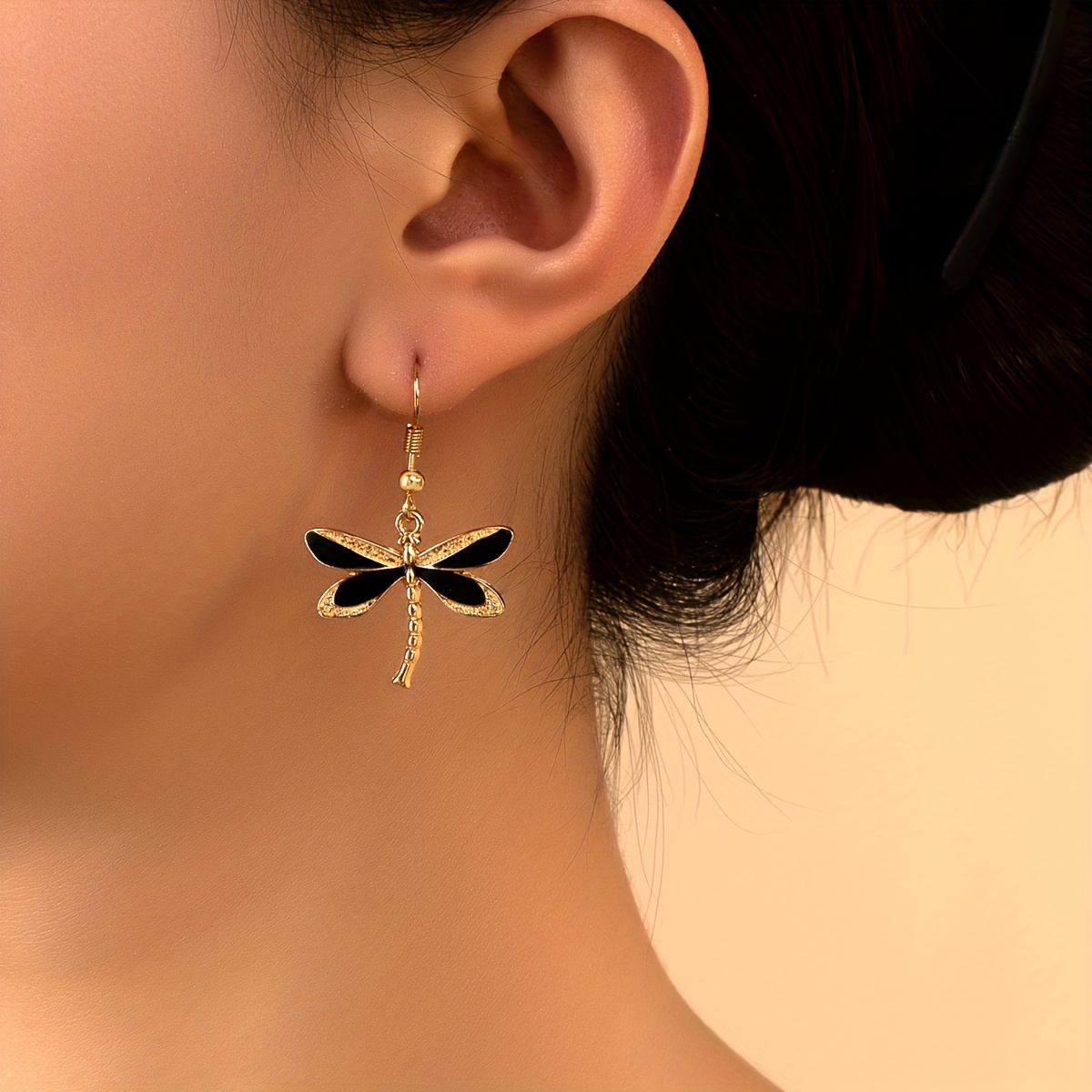 

Black Dragonfly Pendant Cute Dangle Earrings Retro Minimalist Style Zinc Alloy Plated Jewelry Trendy Female Gift