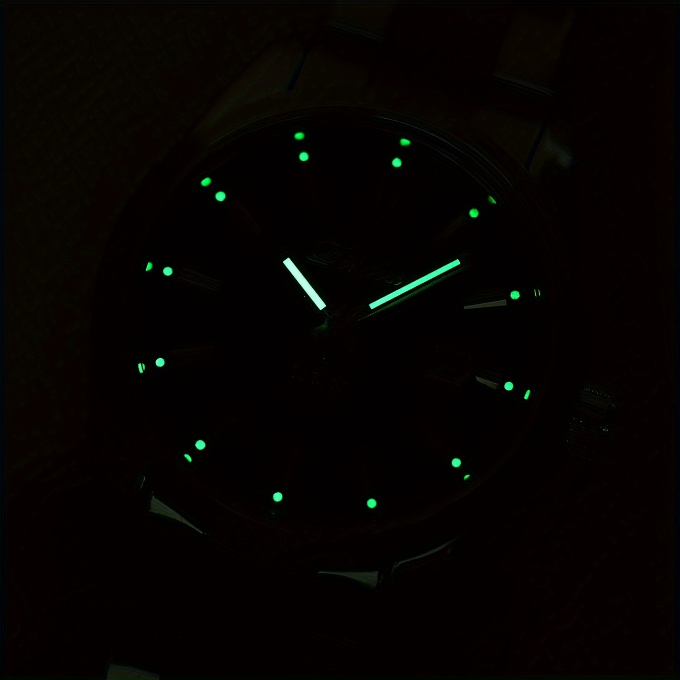 simple versatile casual mens waterproof luminous quartz watch details 8