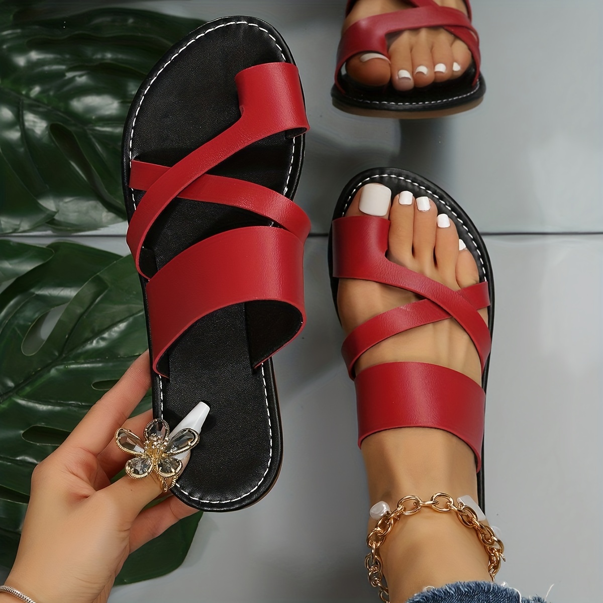 Women's Flat Flip Flops Solid Color Open Toe Faux Leather - Temu