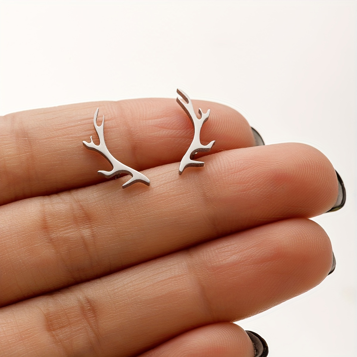 TEMU 1 Pair Of Women's Fashionable Earrings Made Of Stainless Steel With Simple Lines And Reindeer Shaped Men's Earrings Suitable For Daily Wear.