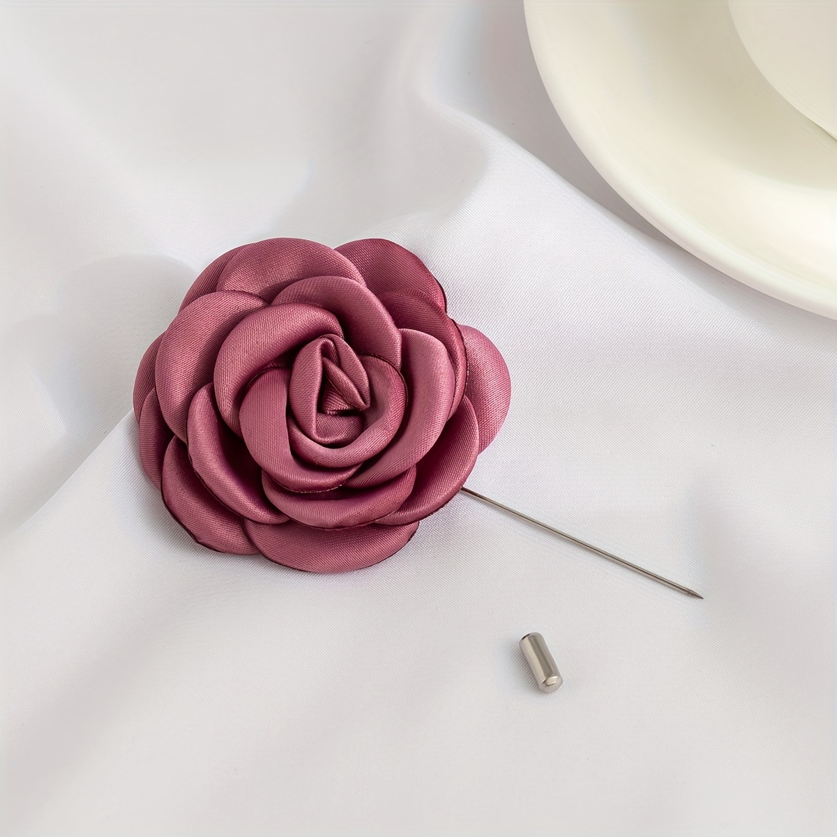 Elegant lilac flower brooch From Featured Wholesalers