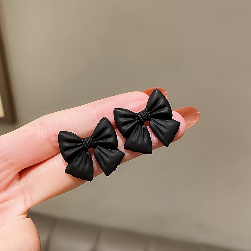 

Unique Black Stud Earrings Alloy Jewelry Vintage Elegant Style Suitable For Women Daily Dating Ear Accessories