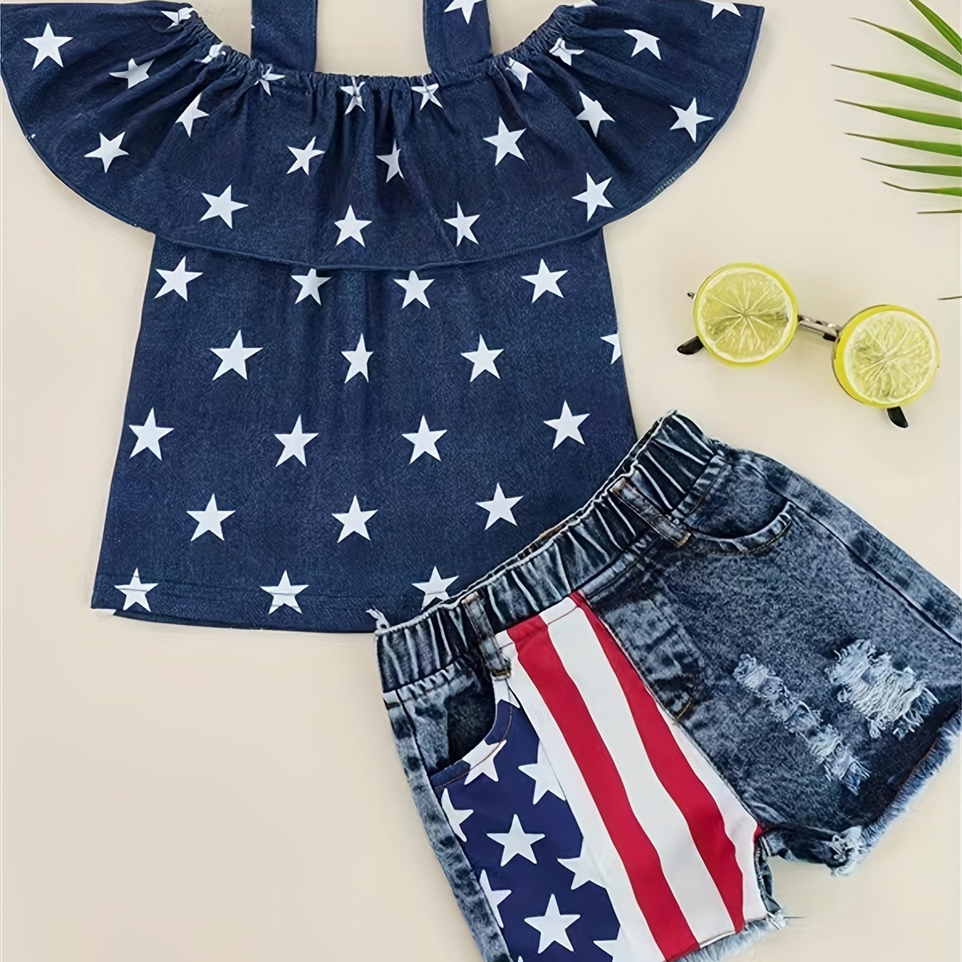 

2pcs Toddler Girls Pentagram Graphic Ruffle Trim Cold Shoulder Top & Raw Hem Ripped Spliced Denim Shorts Set For Independence Day Kids Summer Clothes