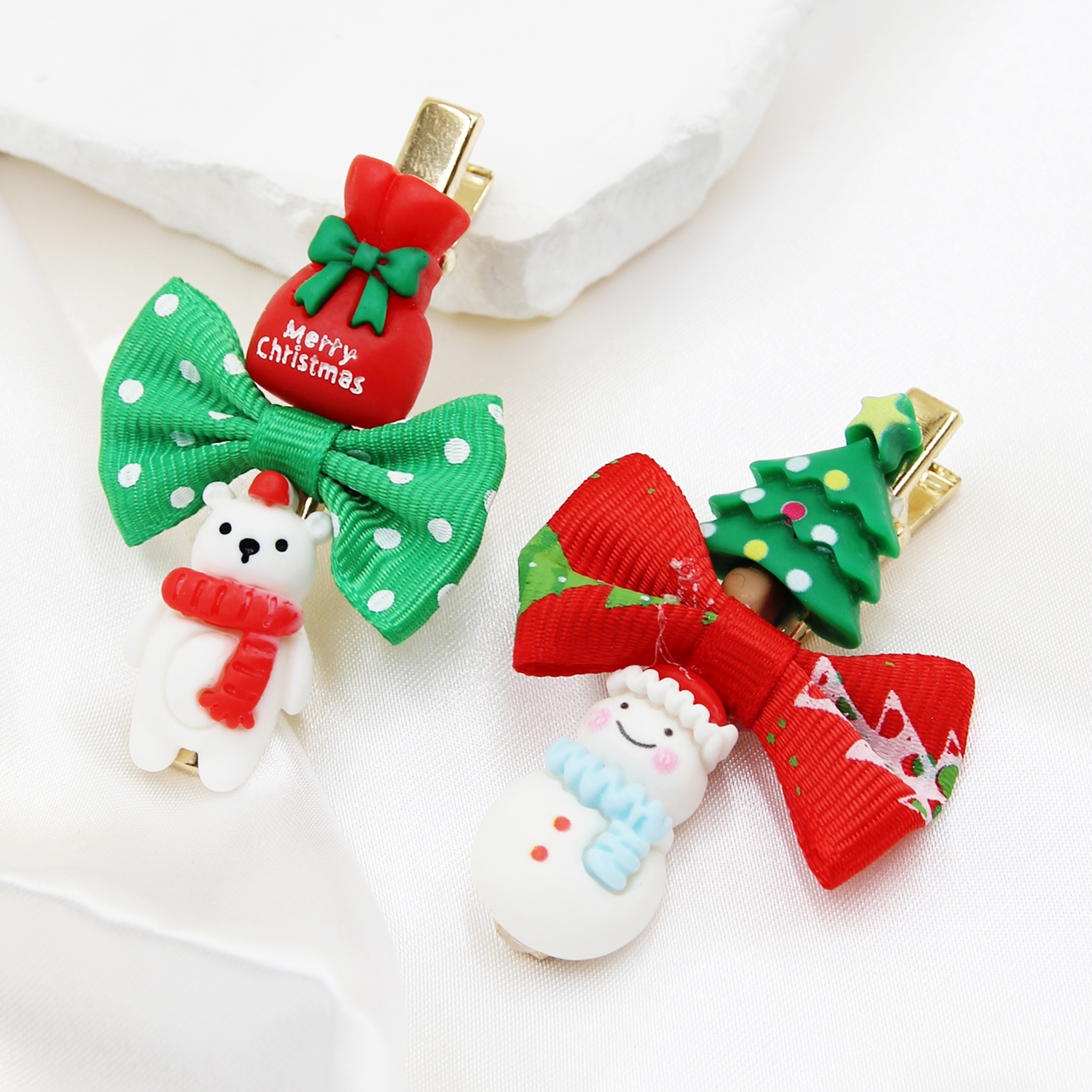 2pcs/set Christmas Theme Bow Hair Clips