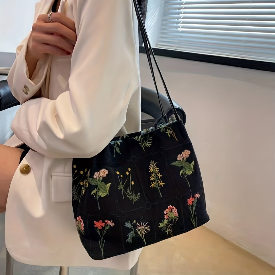  Women Crossbody Bucket Bag Mini Drawstring Shoulder Bags Travel Tote  Handbags Casual Purse Satchels with Flower Embroidery : Clothing, Shoes &  Jewelry
