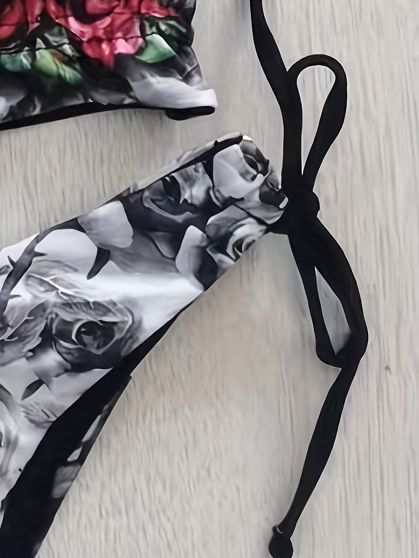 Skulls Print Spaghetti Straps Bikini Set In BLACK