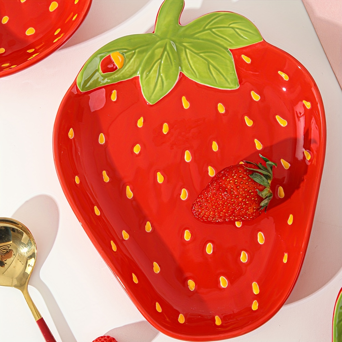 

1pc Strawberry Shaped Serving Tray - Summer Ceramic Serving Dish Tray Platter - Table Decoration