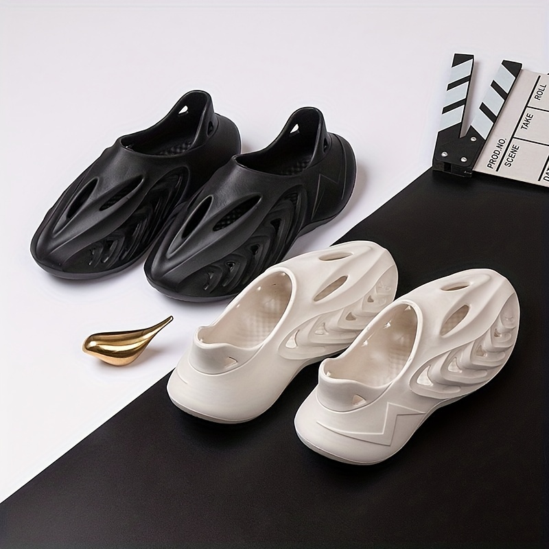 yeezy beach shoes