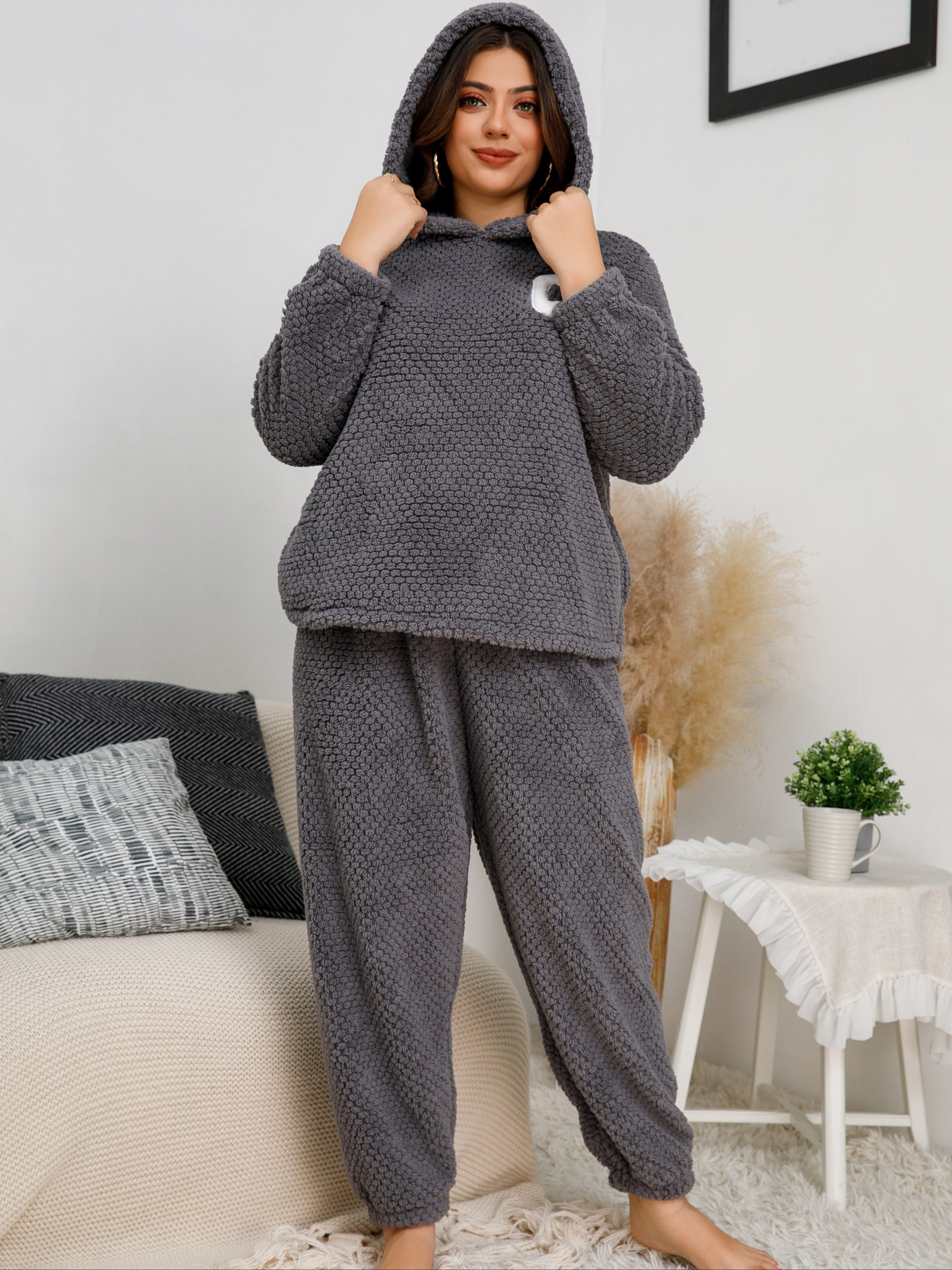 Women's Coral Fleece Pajamas Sets Flannel Sleepwear Soft Comfy Pajamas Set  Warm Loungewear 2 Piece Pjs Set with Pockets Womens Clothes 