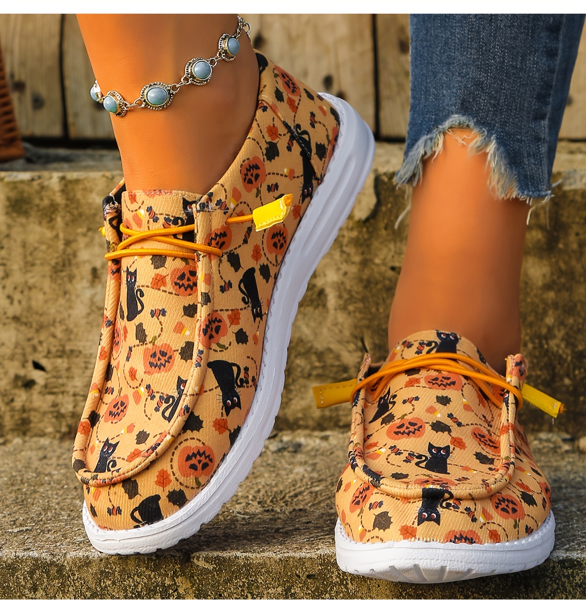 Lo-Top Sneakers Skull