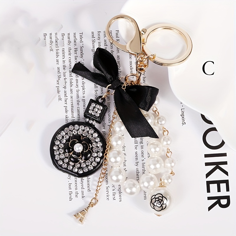 Women Key Chain, Imitation Pearl Flower Keyrings Elegant Key Chain,  Exquisite Bag Suitcase Car Accessories Decoration, Wedding Engagement  Birthday Gift Summer Holiday Party Favors, Anniversary Graduation Gifts  Theme Party Supplies - Temu