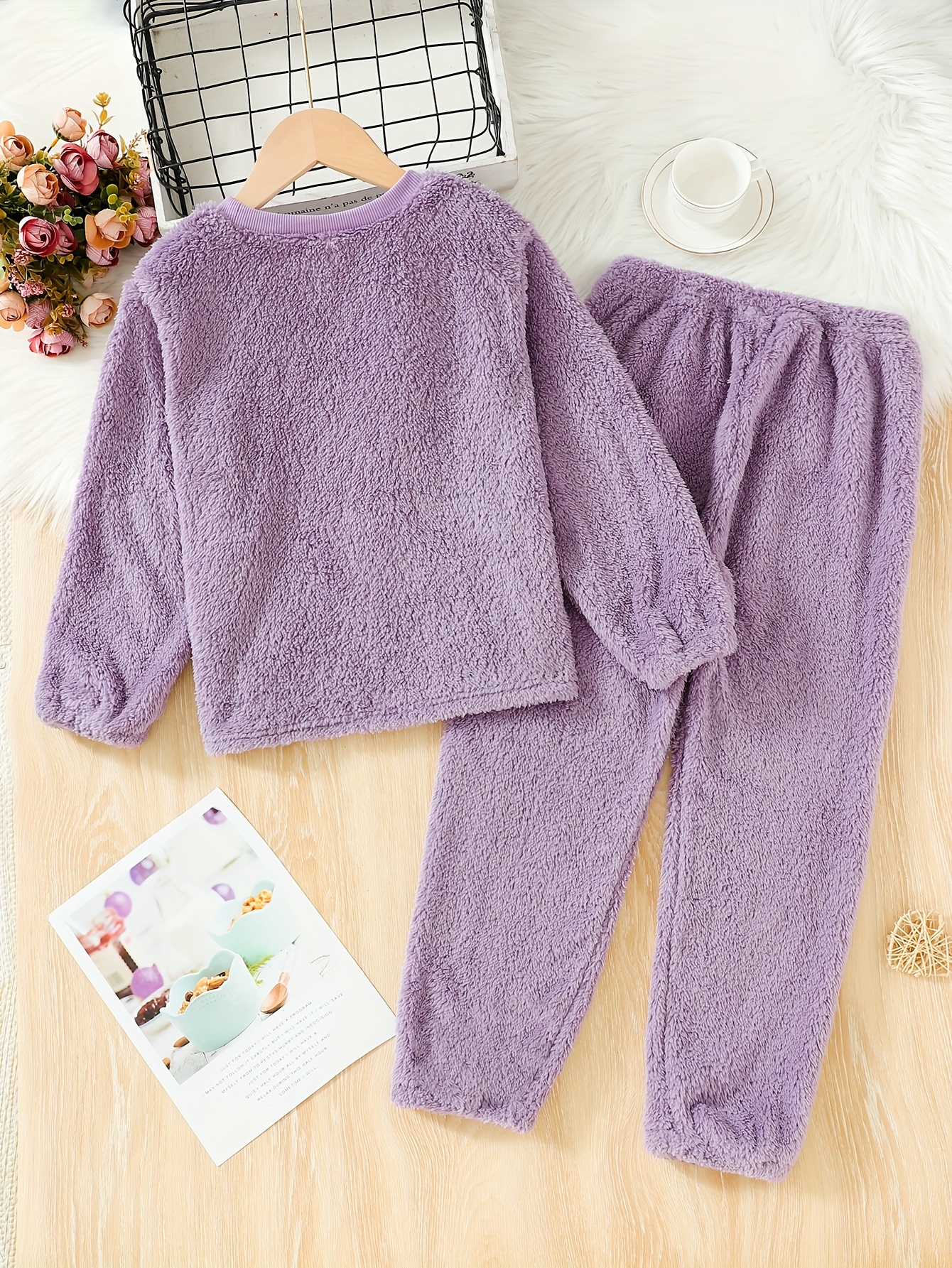 Toddler Girls 2-piece Trendy Plush Flannel Pajama Sets Cute Simple Pattern  Round Neck Long Sleeve Top & Matching Pants Plus Fleece Thermal PJ Sets