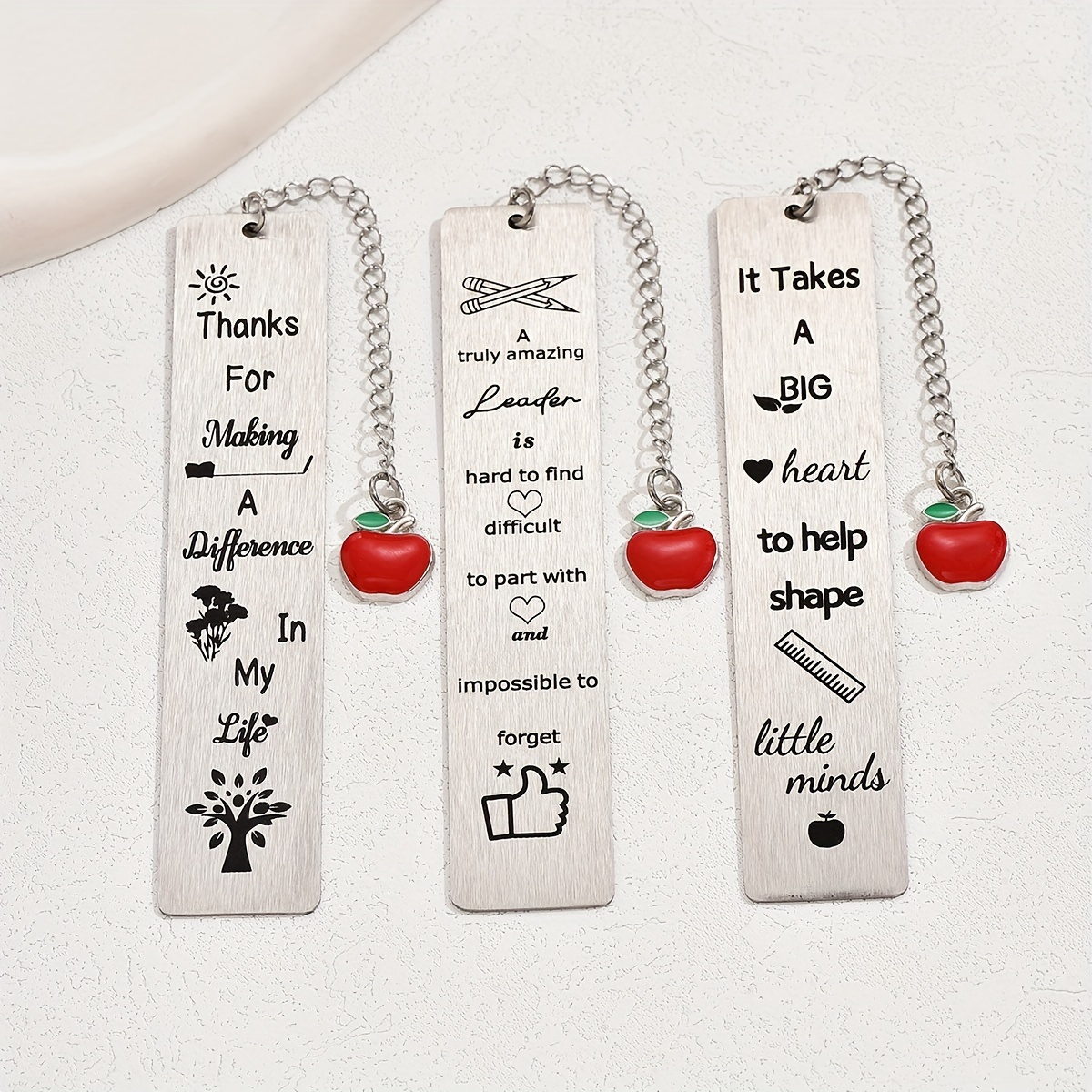 Metal Bookmarks with Chain,Classic Chinese Fan Shape Bookmarks for Book  Lovers Students Teachers Friends Cute Bookmark Teacher's Day Anniversary