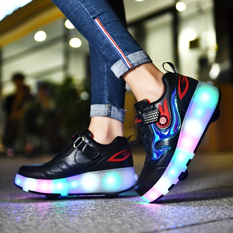 Mode Baskets Enfants LED lumières Chaussures à Roulettes Garçons Filles  Sneakers Avec Roues Automatique De Patinage