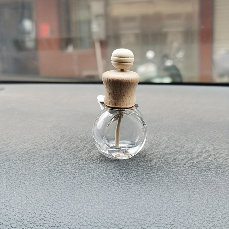 Car Air Outlet Car Aromatherapy Empty Bottle Lovely Creative Car  Accessories Car Exhaust Air Outlet Bottle (No Fragrance Oil)