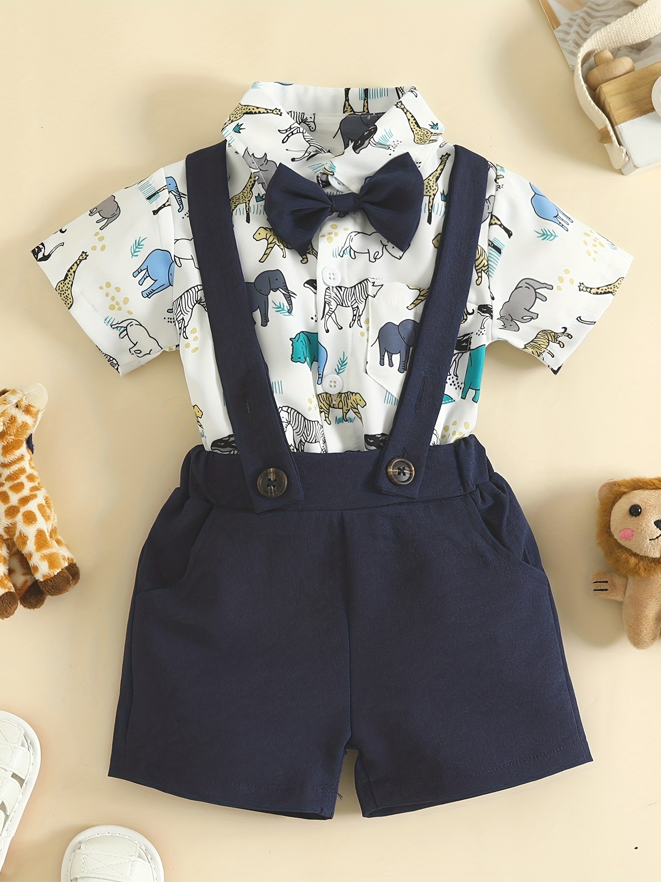 2pcs Baby Boys Plaid Bowtie Onesie & Suspender Shorts Set