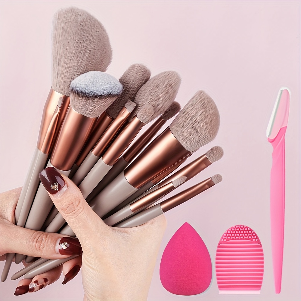 The Essentials Brush Set, Makeup Brushes