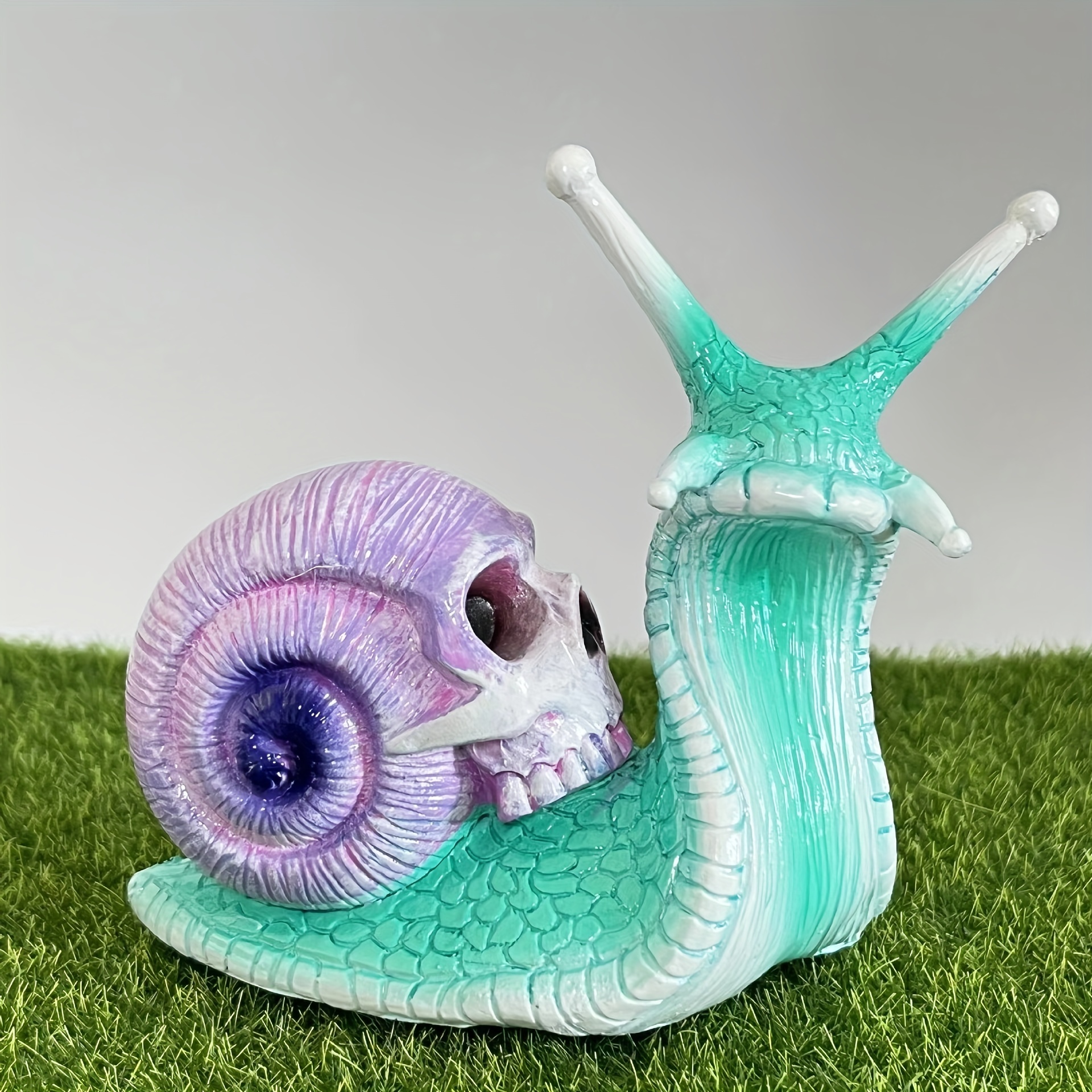 Handicrafts Mini Cute Little Snail Resin Crafts Model Toy Child