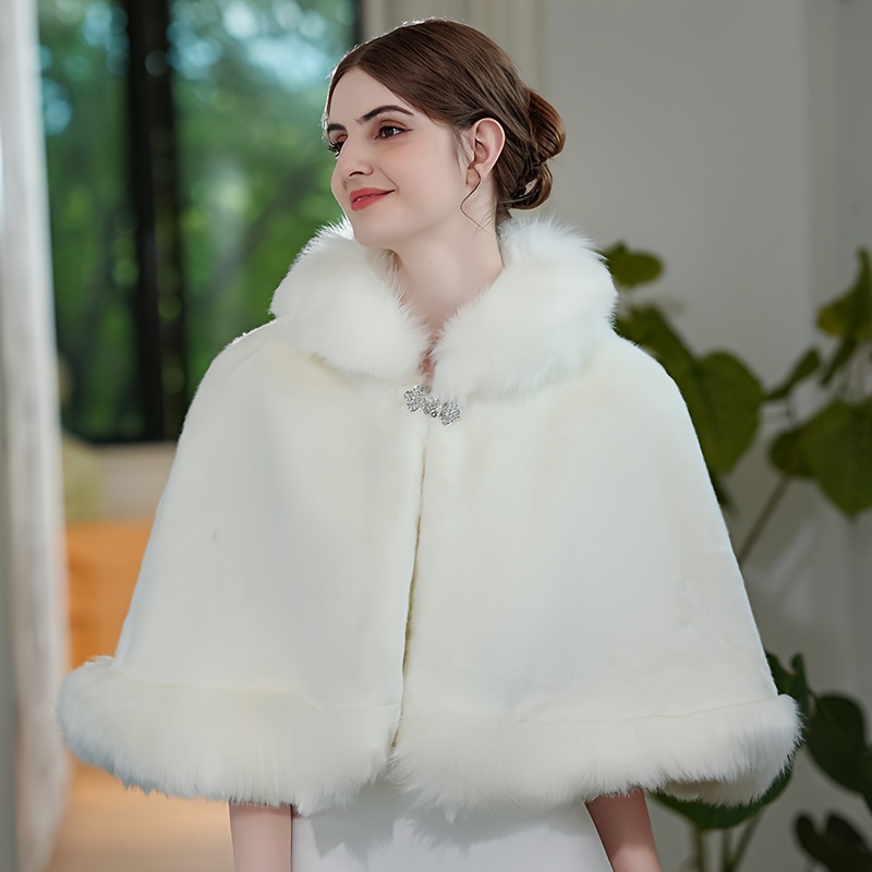 Faux fur 2024 cape white