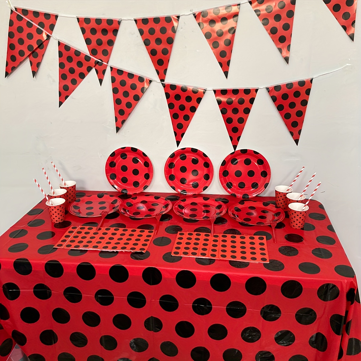  Paquete de fiesta Miraculous Ladybug con bolsas de regalo,  calcomanías y globos para decoración de cumpleaños : Hogar y Cocina
