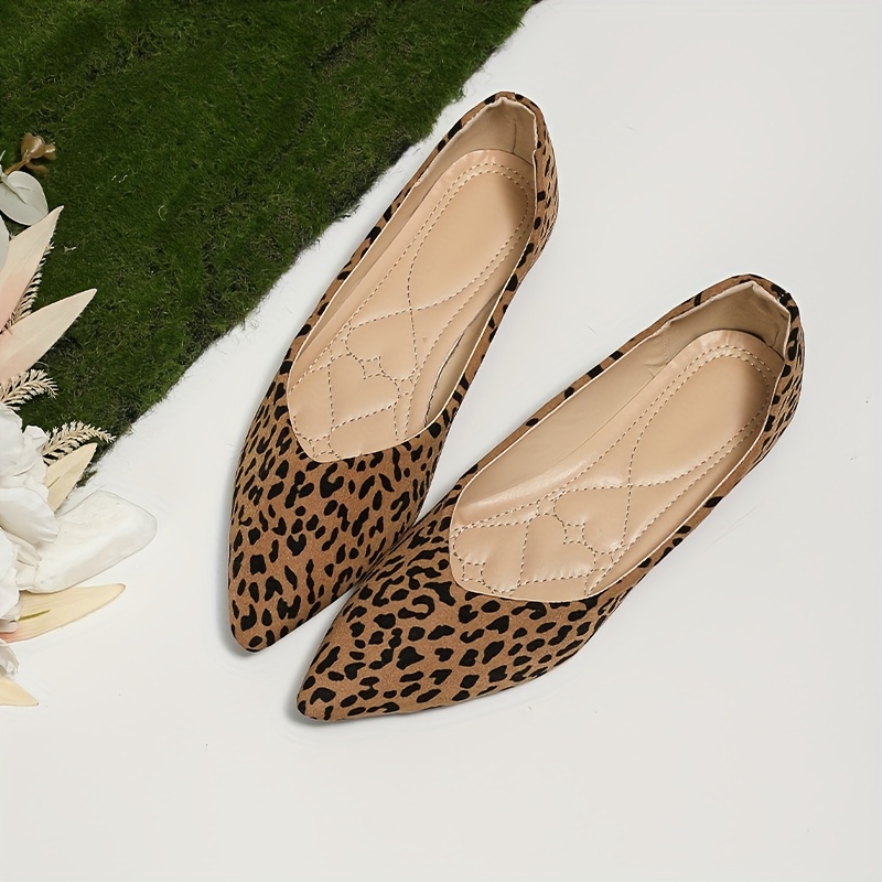 Pointed hot sale leopard flats