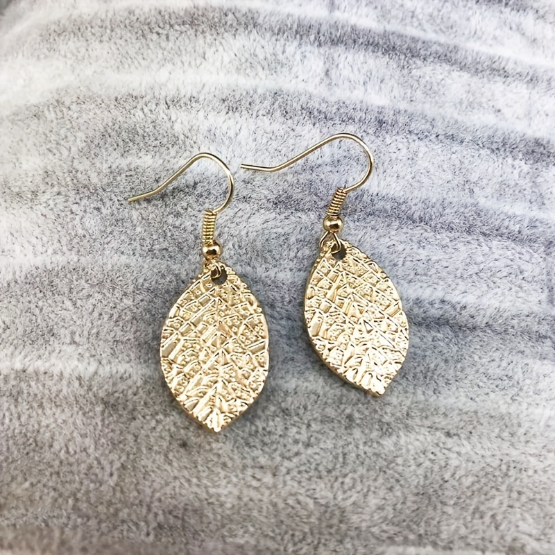 Pendientes largos con diseño de borla de mariposa, hierro chapado en oro de  14K, joyería elegante de estilo punk para mujeres