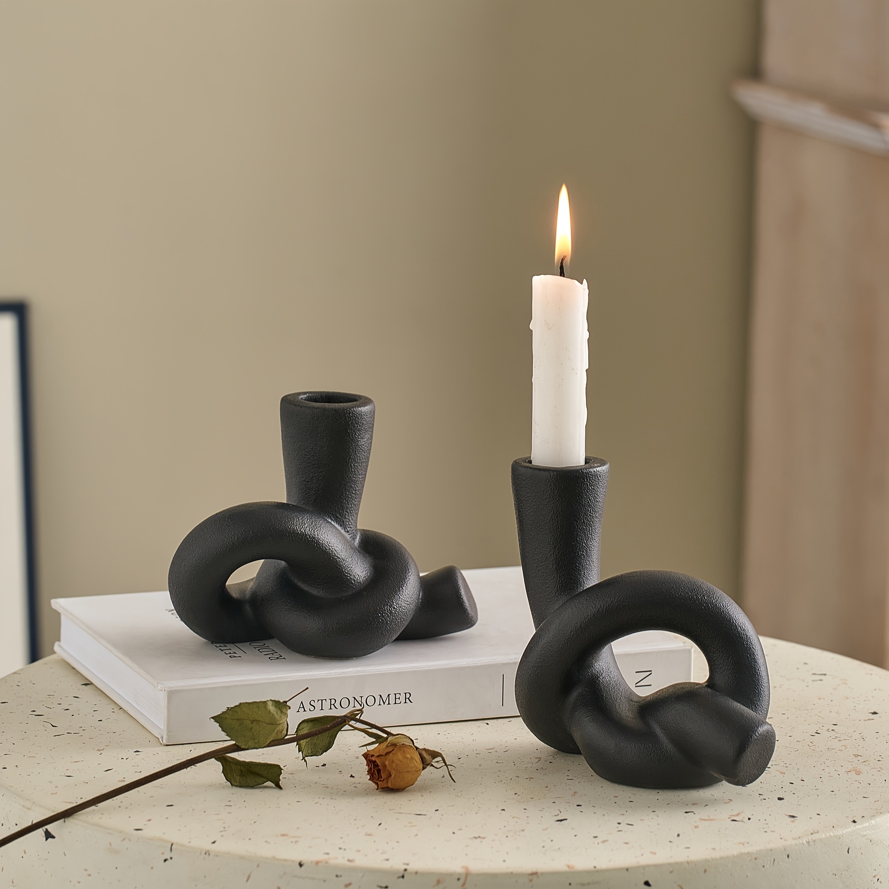 Taper Candle Stick Holder, 2pcs Retro Iron Simple Black Candlestick Holders  with Handle Candlelight Stand for Wedding Dining Room Home Desktop Decor