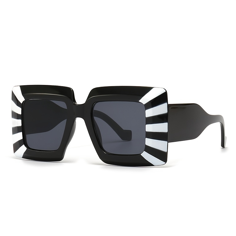 Wide 2024 black sunglasses