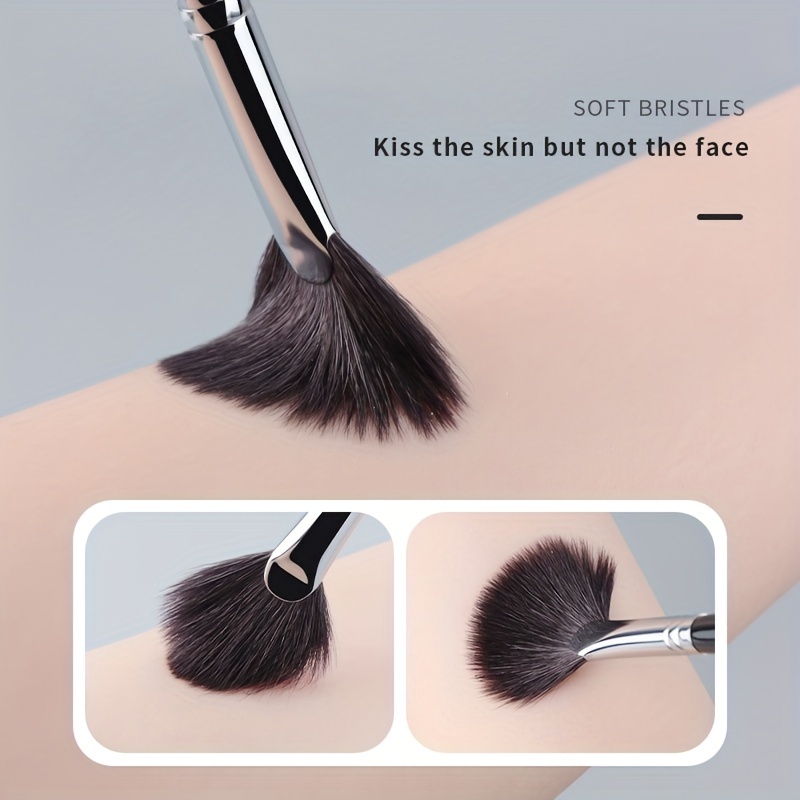 1pc Makeup Brush Small Fan-shaped Powder Brush, Foundation Brush