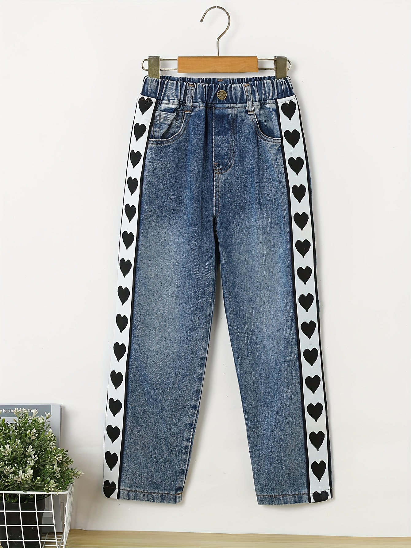 Girls Cute Heart Graphic Roll Hem Elastic Waist Casual Jeans