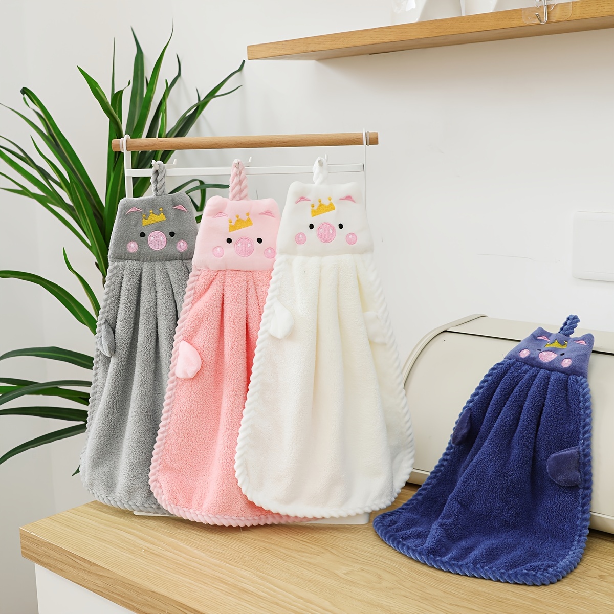 Soft Coral Fleece Piggy Hand Towel for Kitchen Use