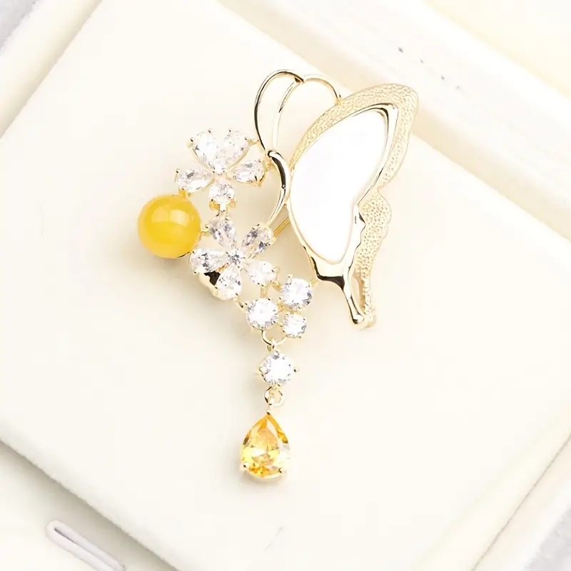 1pc Luxurious And Fashionable Butterfly Shaped Pearl Brooch For