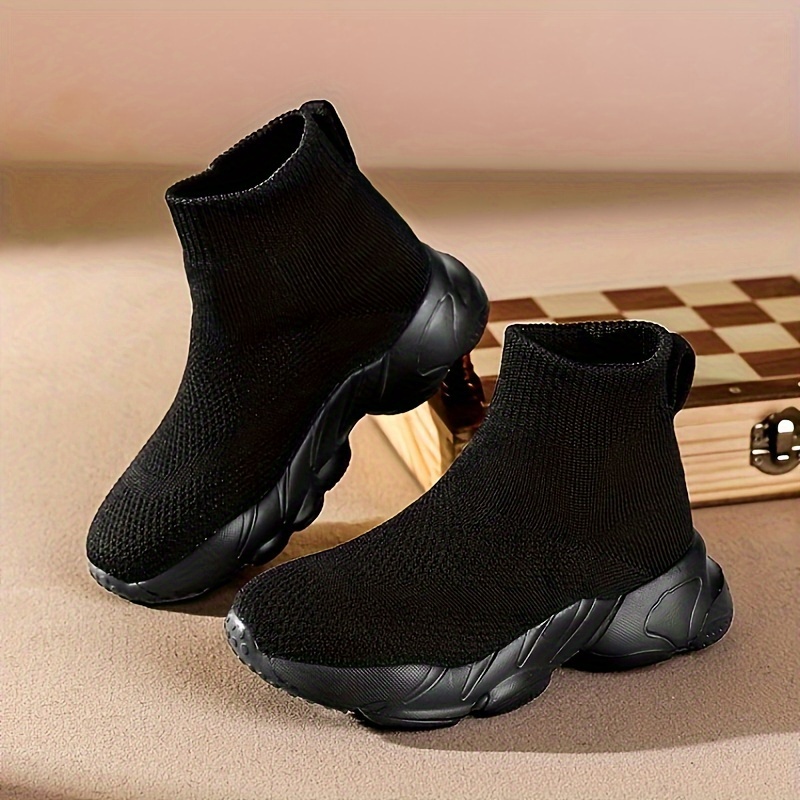 New Sock Shoes Made of Breathable Mesh, Lightweight And Comfortable for Outdoor Use, Featuring Non-Slip Soles, Suitable for Toddlers And Kids' Spring And Summer Sports Footwear