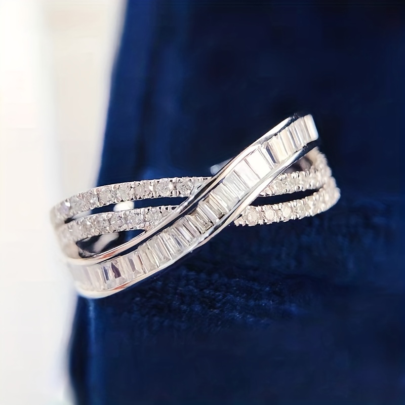 

A Stylish Micro-set Zirconia Ring Promises Eternal Engagement And Wedding Rings For Ladies, Perfect For Engagement, Wedding, And Party Ring Gifts.