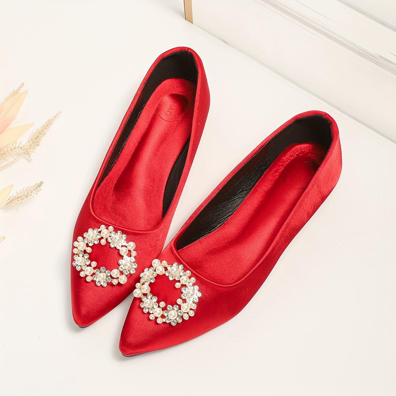 pointed toe faux pearl decor flats