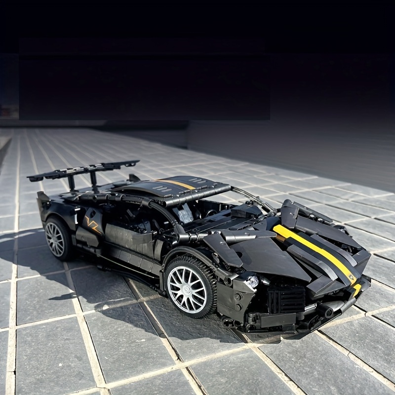 LEICHT Kit de construction pour BMW M3 GT2 - Pour voiture de course -  Supercars - Construction - Modèle de véhicule compatible avec Lego Technic  (1263 pièces) : : Jouets
