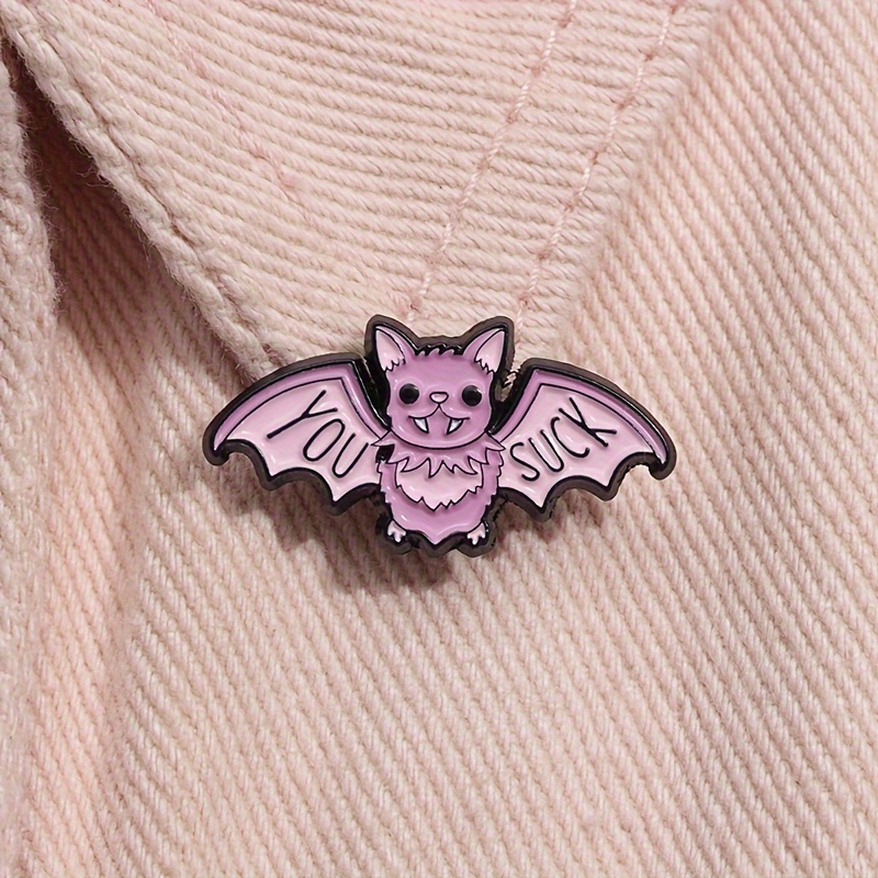 

Creative Pink Bat English Letter Cartoon Animal Theme Badge Brooch Clothing Backpack Metal Accessories