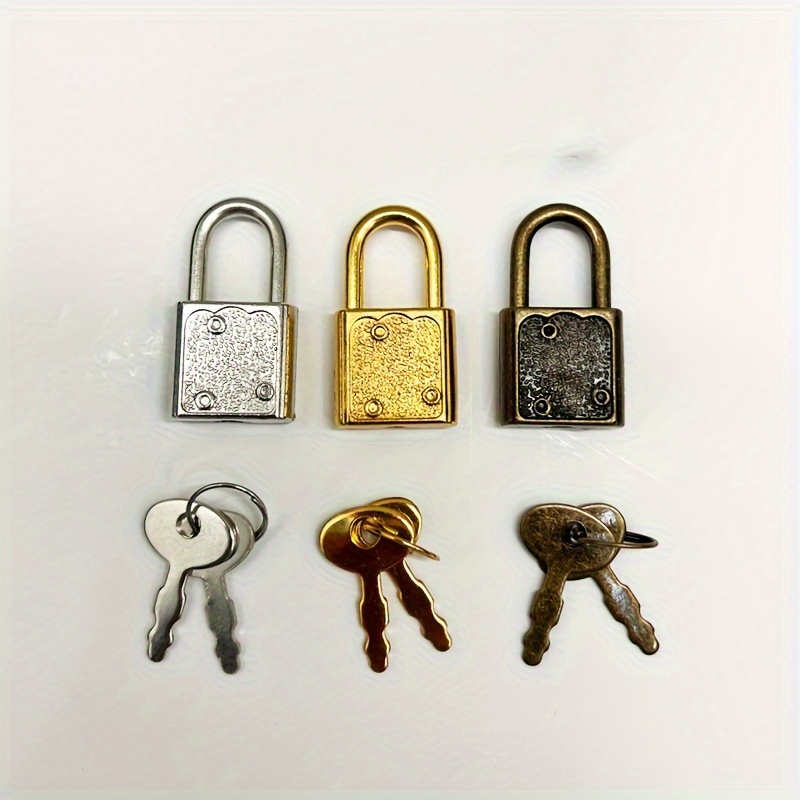 Little padlock online