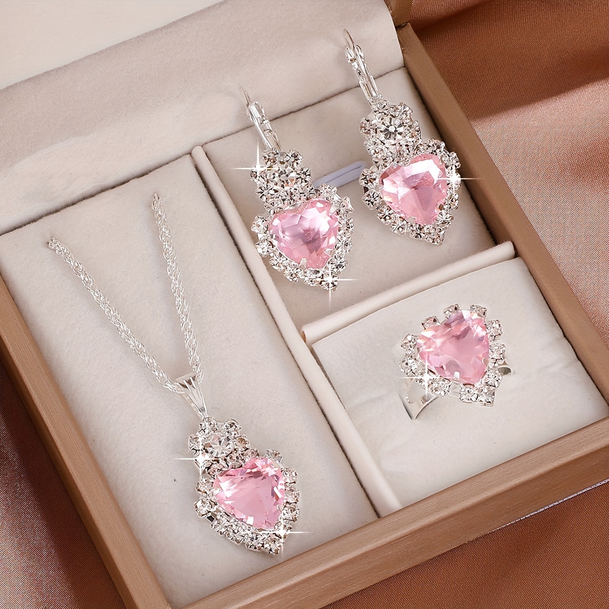 

Elegant 4pcs Pinkish Heart Jewelry Set, Luxurious Alloy Necklace, Earrings & Ring, Minimalist Design, Gift For Her, Perfect For Daily Wear & Special Occasions