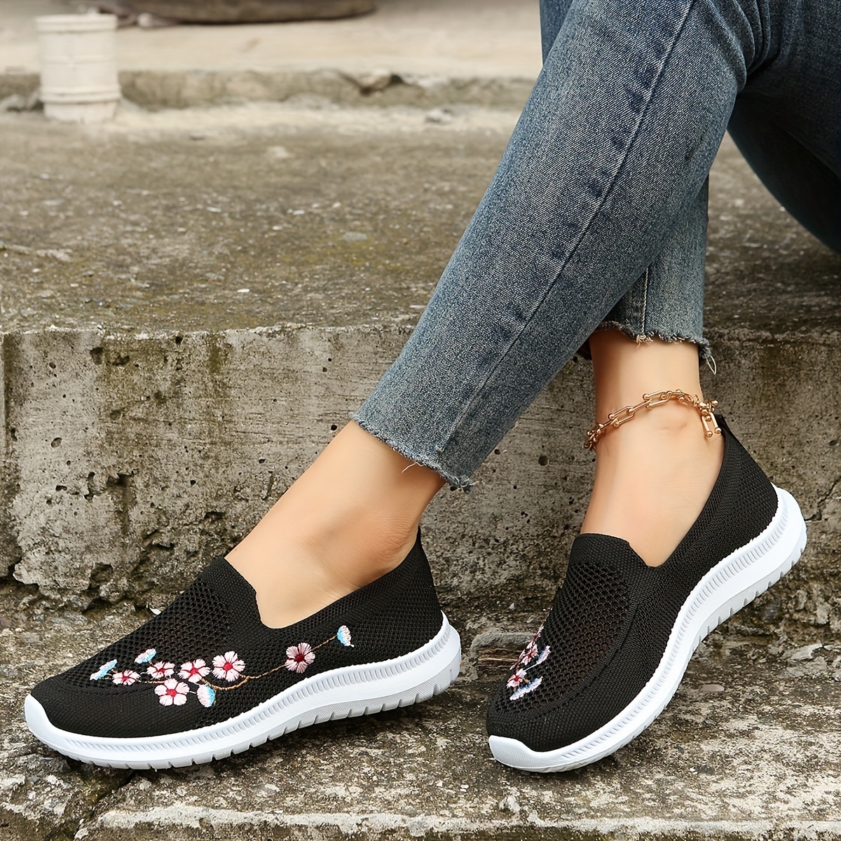 Women's Mesh Slip On Sneakers Floral Embroidered Lightweight Shoes